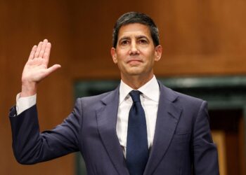 Kevin Warsh assume comando do Fed; Datafolha, relatório fiscal e mais destaques hoje