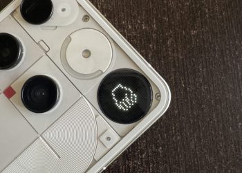 The most interesting startups right now want to get you off your phone